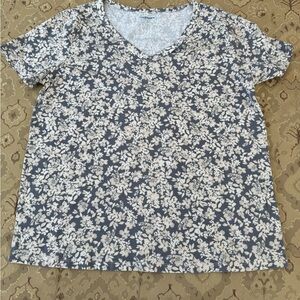 Old Navy Gray Floral Short Sleeve Top